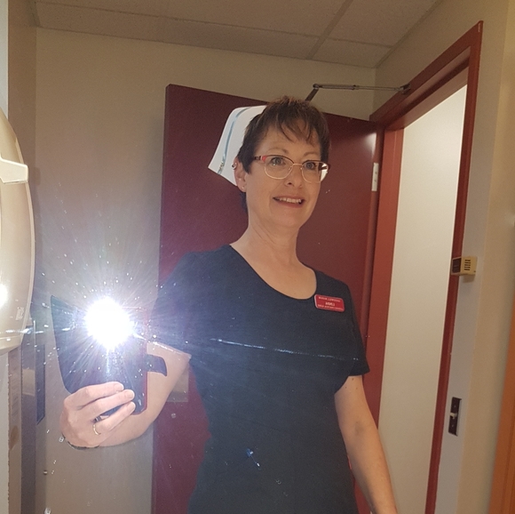 Meet your Posher, Linda - Picture 2 of 2